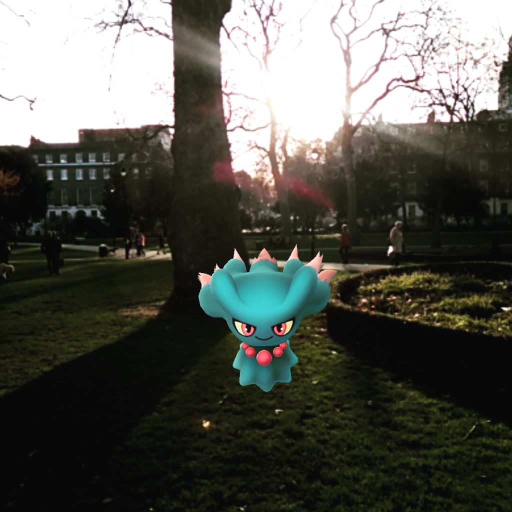 Jewellery thief sneaking away through the park