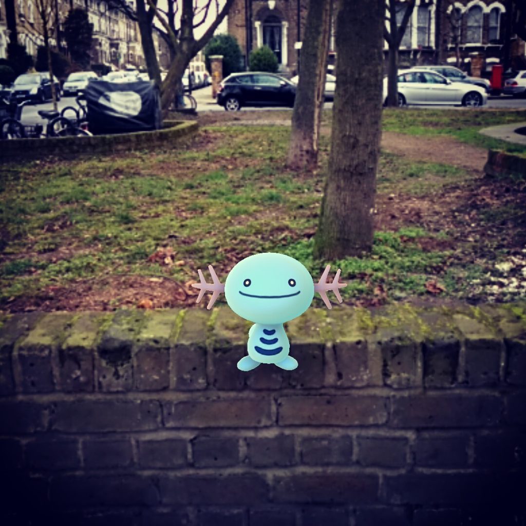 Aliens relax on walls