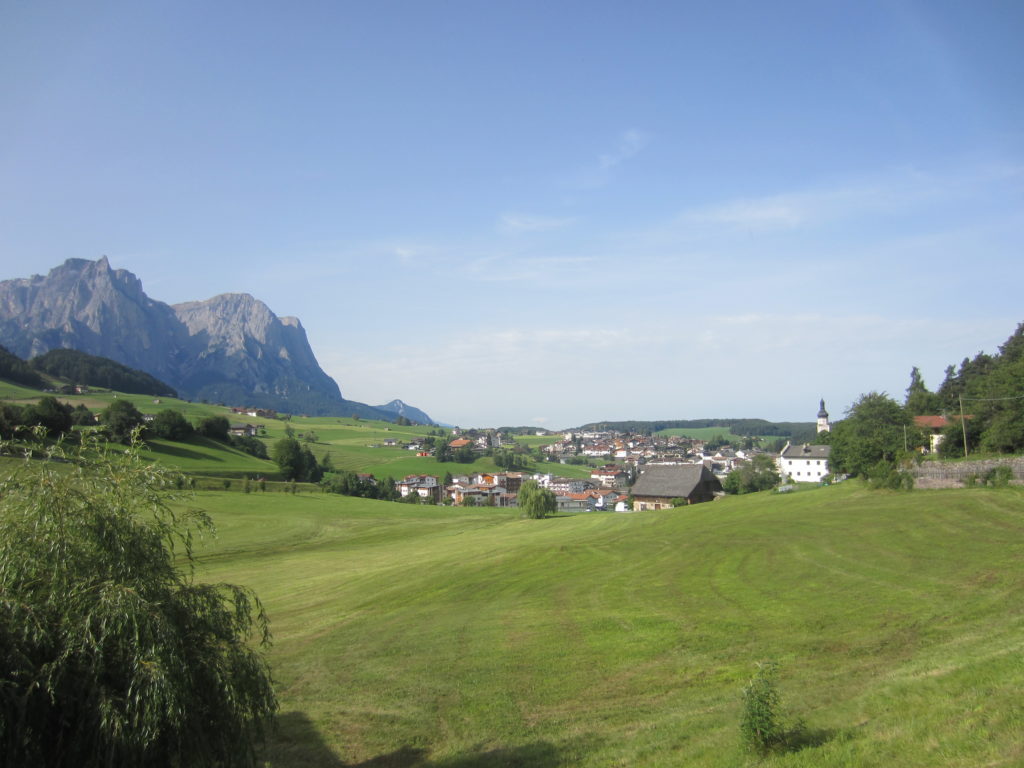 Looking back to Kastleruth