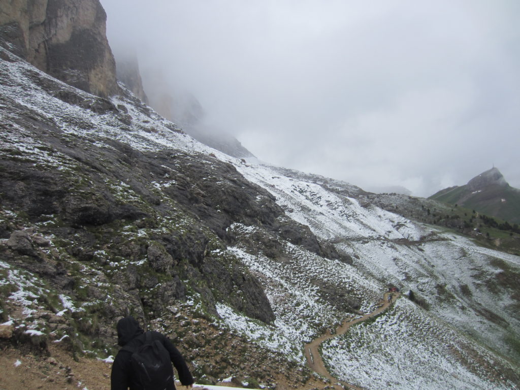 Nice easy path around the back of Sasplat /Plattkofel