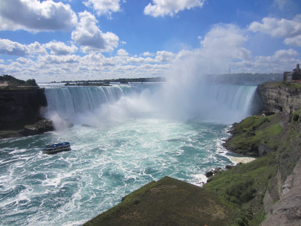 Boats heading up to Niagara