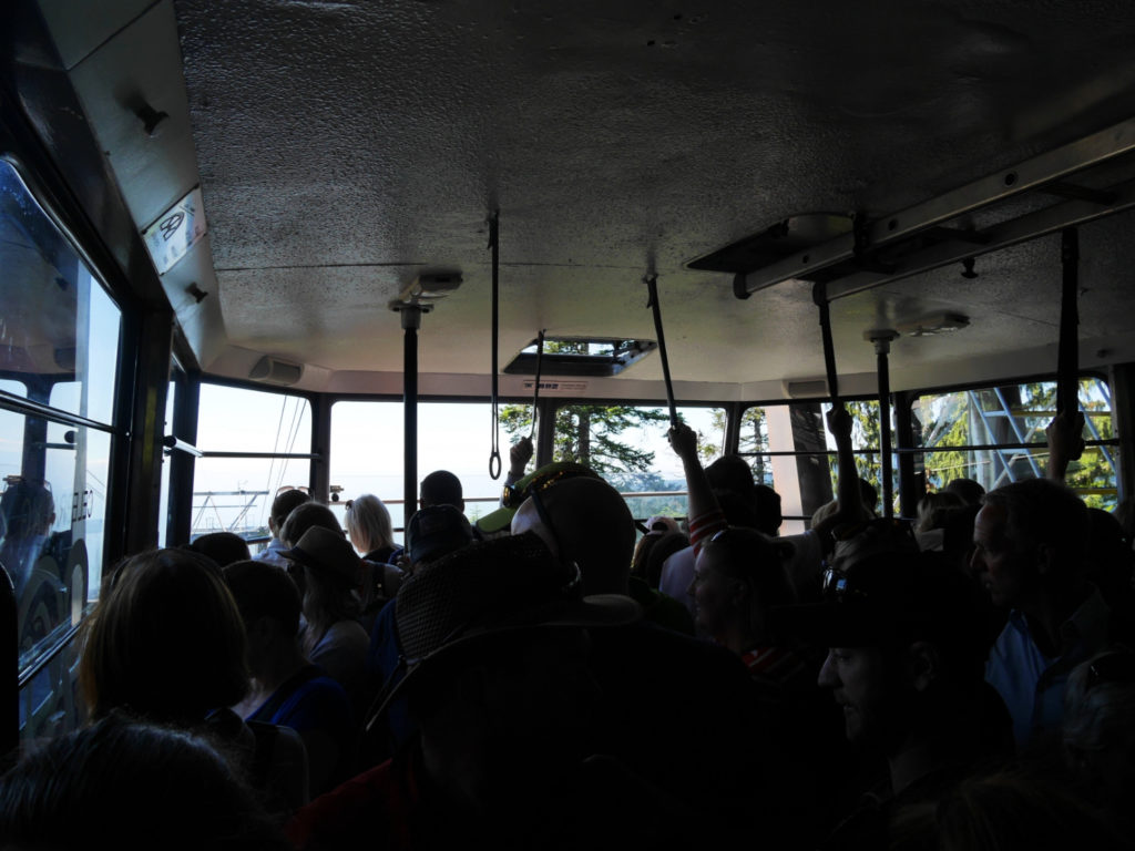This gondola is so full!!
