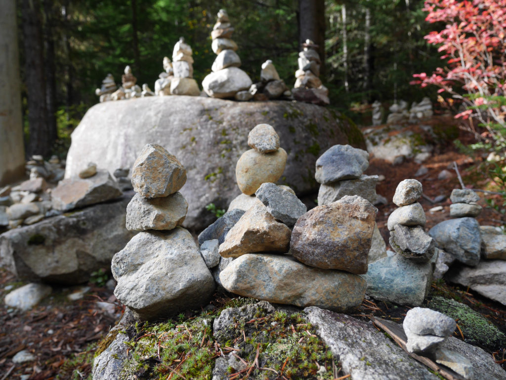 Rock sculptures near lost lake