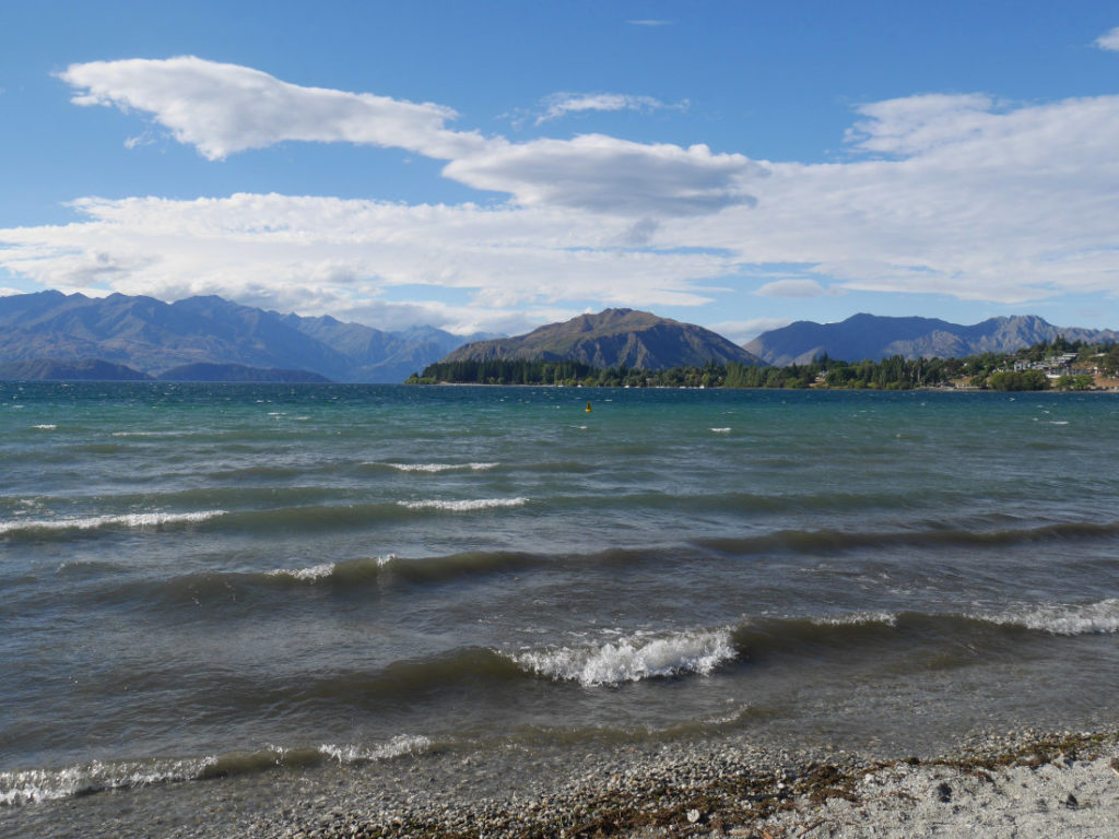 Lake Wanaka's waves