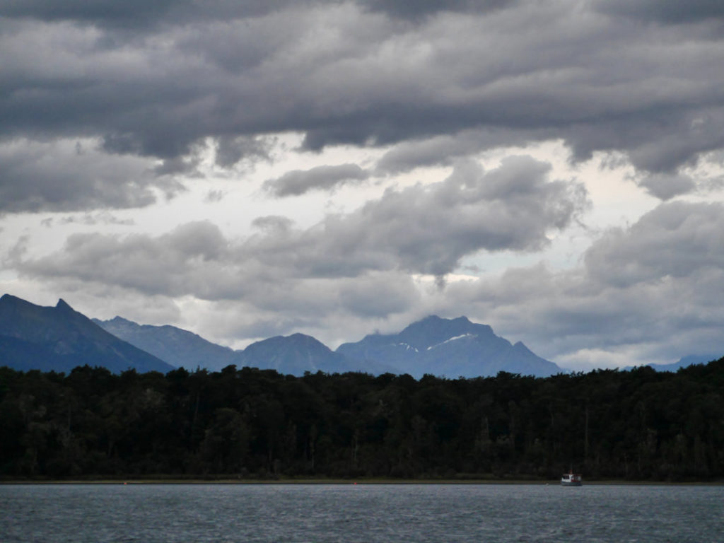 Te Anau lake view