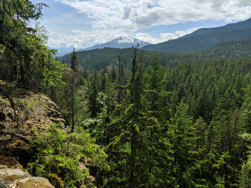 Fantastic views on the way to Brandywine Falls (from Lava Lake
