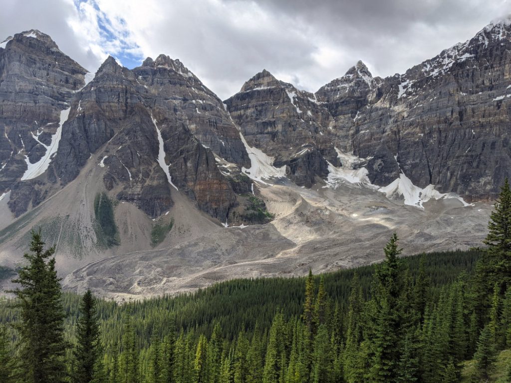Epic views of the Ten Peaks - Mount Bowen, Tonsa Peak, Mount Perren, Mount Allen and Mount Tuzo