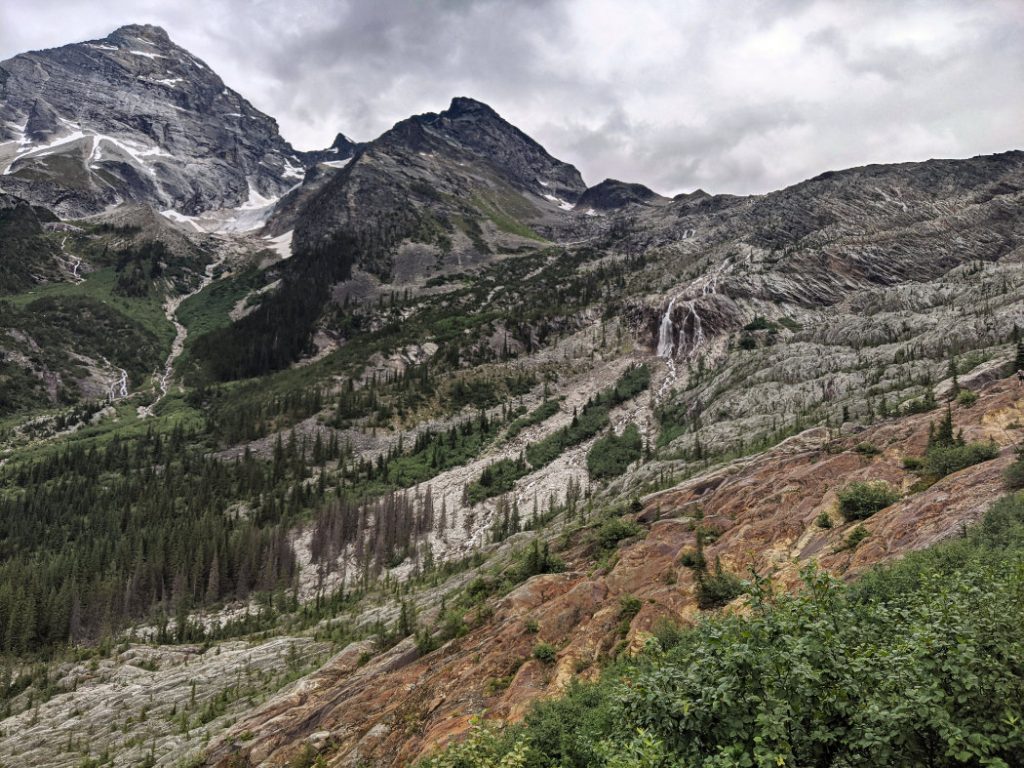 Orange rocks, mountain views and the Illecillewaet Glacier Falls - just no glacier
