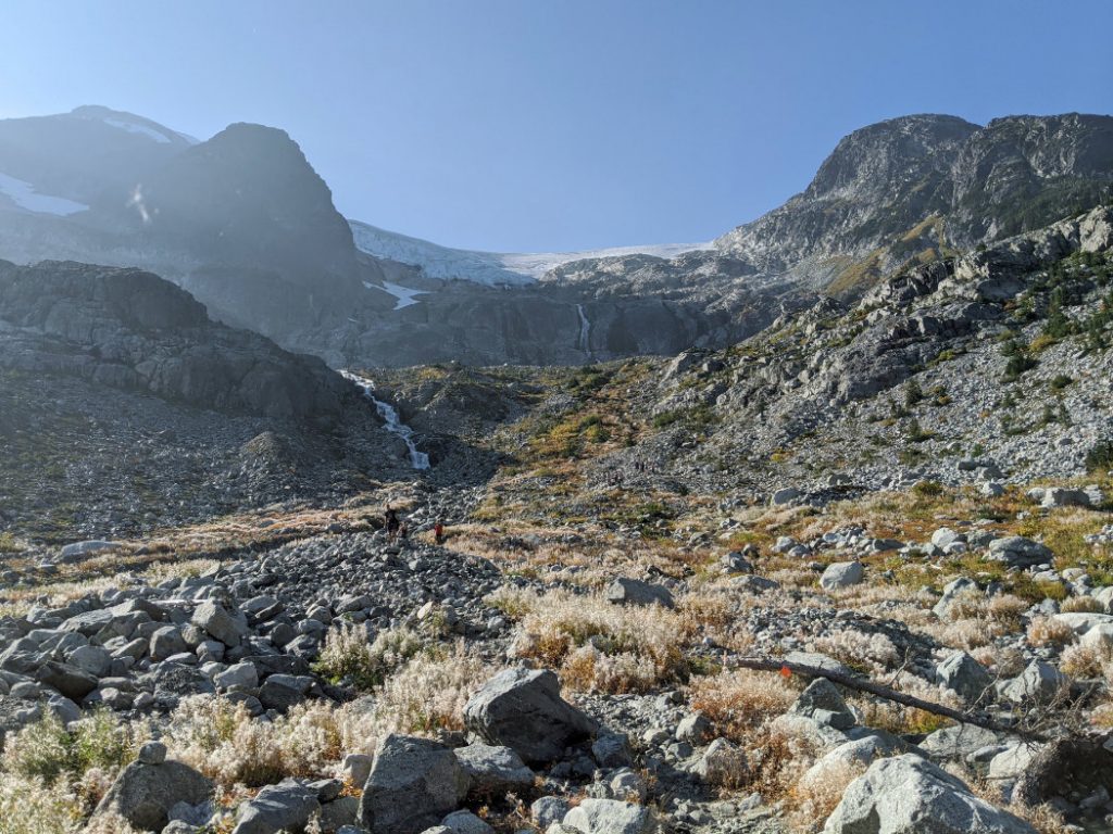 Rainbow Mountain, the scramble to Iceberg Lake