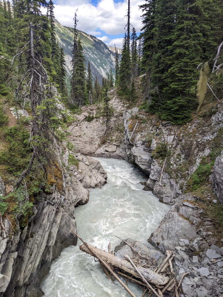 Tumbling Creek rock formations