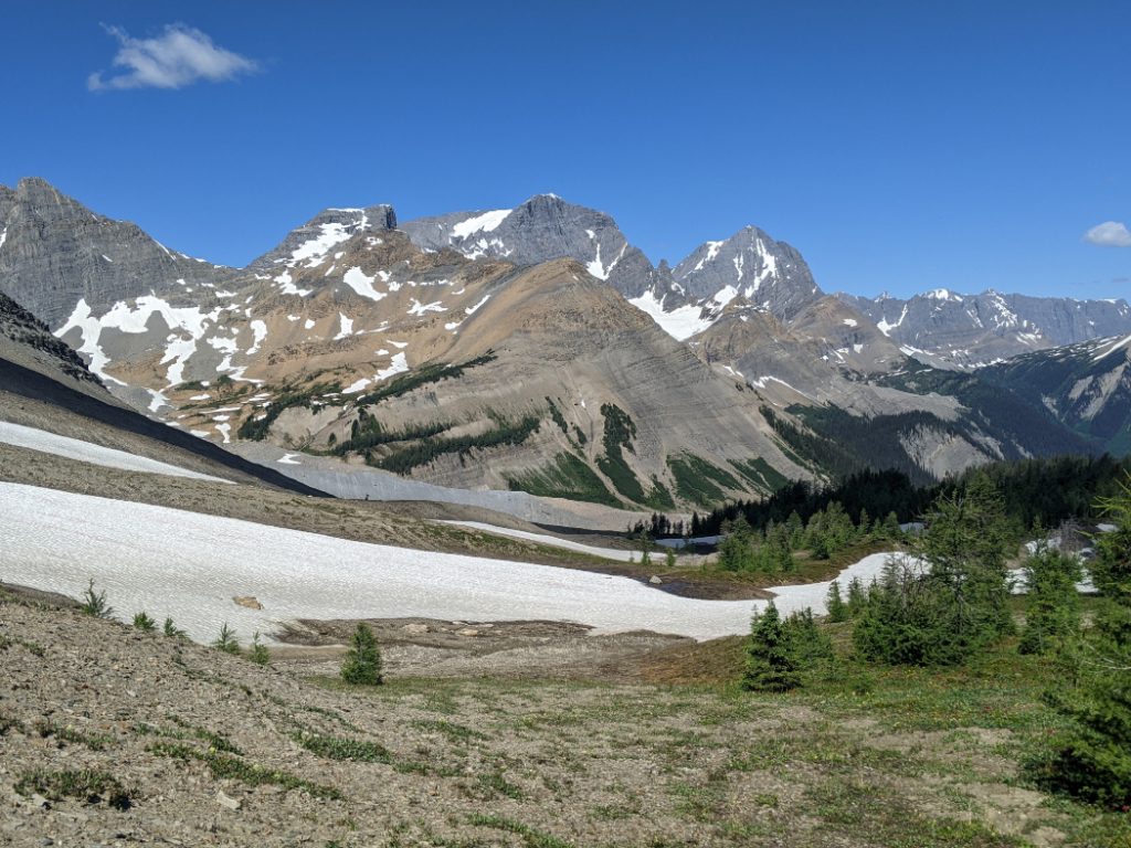 Looking back to Hewitt Peak, Tumbling Peak and the rest of the Rockwall